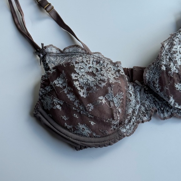 Elegant Lace Underwire Bra - Picture 3 of 6